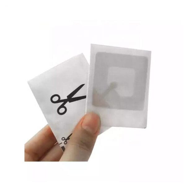 Etiqueta de lavandaria NFC UHF para seguimento de uniformes (etiqueta de lavandaria de dupla frequência)